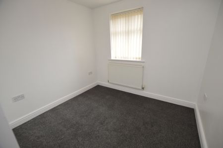 3 Bedroom End of Terrace - Photo 5