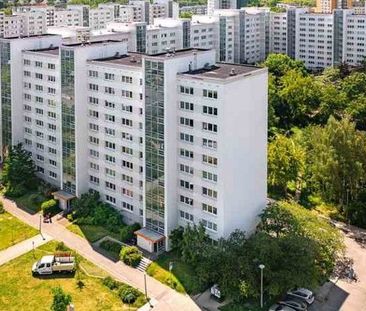 Praktische 2-Zimmer-Wohnung mit Balkon und Aufzug! - Photo 1