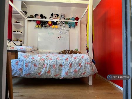 1 bedroom in a house share to rent - Photo 3