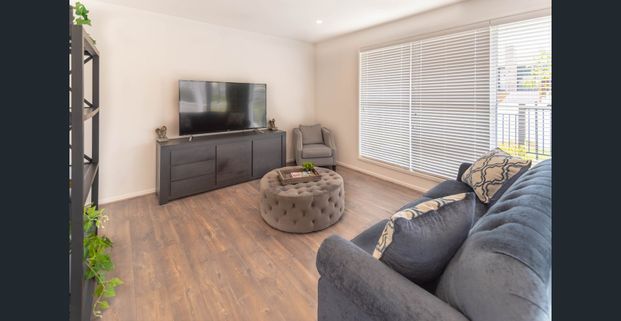 A house like no other! Everything you could possibly want! - Photo 1