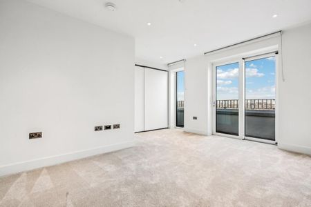 3 bedroom flat to rent - Photo 2