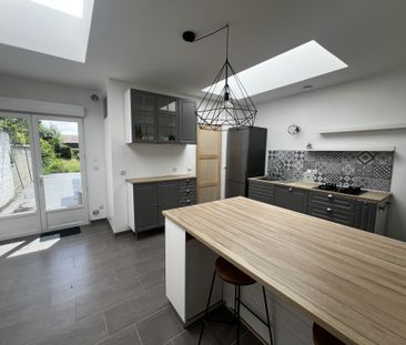 Location Maison 5 pièces 109m² MOUVAUX 59420 - Photo 2