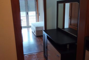 Apartamento T0+1 junto ao Centro Comercial Glicínias