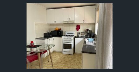 Fresh, central home! - Photo 3