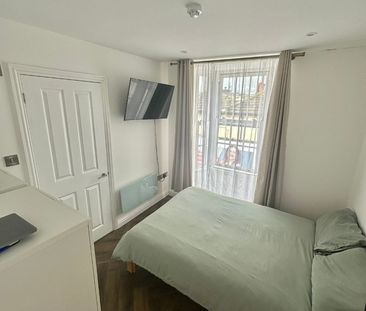 1 Bed Penthouse, Trafalgar St, BN1 - Photo 3