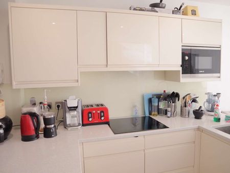 A purpose built 6 bedroom shared home Room 6 - Photo 4