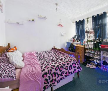 4 bedroom House To Let - Photo 3