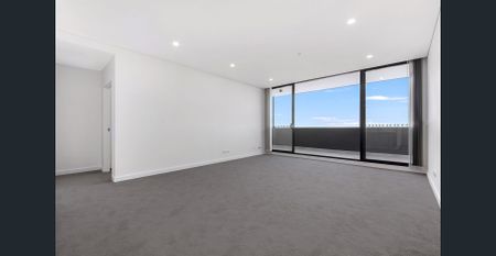 TWO BEDROOMS + MEDIA ROOM – PANORAMIC VIEWS OF BOTANY BAY! - Photo 4