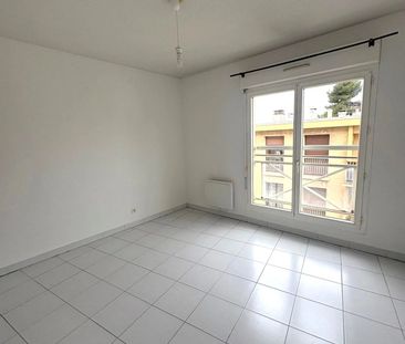 Location Appartement 3 pièces 74m² AIX EN PROVENCE 13100 - Photo 3