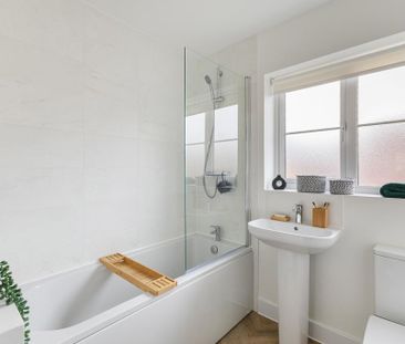 4 bedroom detached house to rent - Photo 6