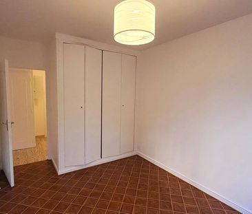 JACOB BELLECOMBETTE - T2 avec balcon et garage - Photo 4