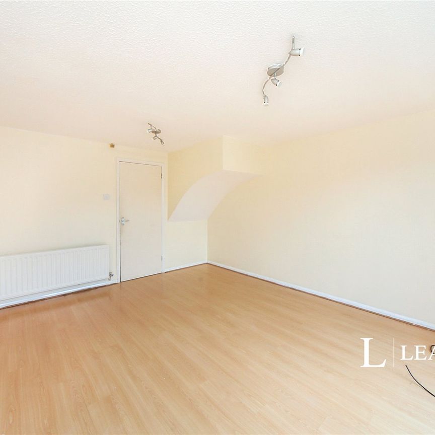 2 bedroom house to rent Dovedale, Luton, LU2 - Photo 1