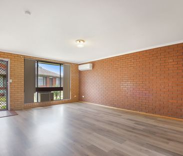 Your Perfect Blend of Comfort, Simplicity, and Location - Photo 4