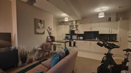 1 bedroom flat to rent - Photo 3