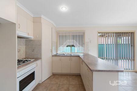 16 Moneghetti Place, Burnside - Photo 2