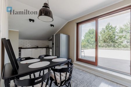 Przestronne, świeżo wyremontowane mieszkanie z dużym tarasem i balkonem - Photo 5