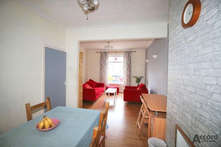 3 bedroom terraced house to rent - Photo 3