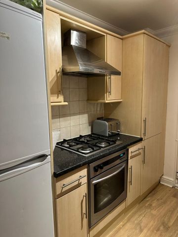 3 bedroom semi-detached house to rent - Photo 5