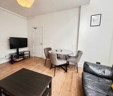 house to rent School Road, Hall Green, Birmingham, West Midlands, B28 - Photo 1