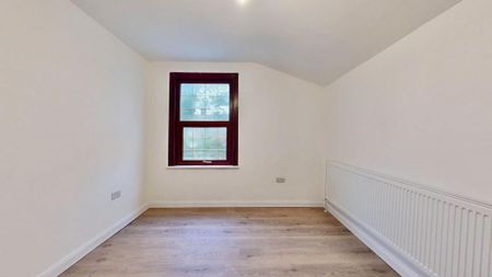 4 bedroom terraced house to rent - Photo 3