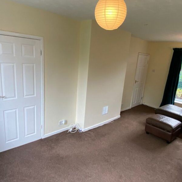 Silk Mill Drive, Tinshill, Leeds, LS16 6DX - Photo 1