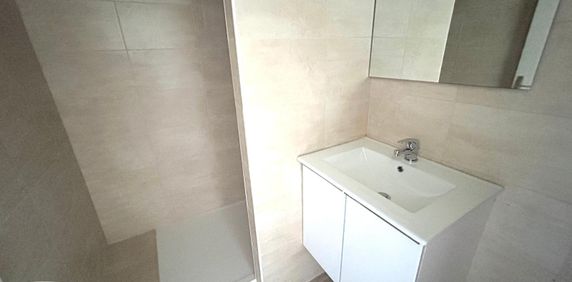 Location Appartement 2 pièces 34m² ST ETIENNE 42000 - Photo 2