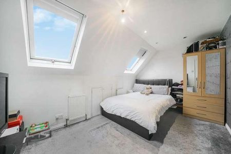 Mayfield Road, Sanderstead, South Croydon, CR2 - Photo 3