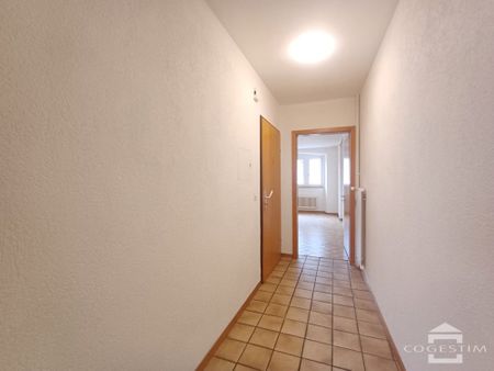 En centre ville, appartement de 1.5 pièces au 1er étage - Photo 2