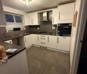 3 Bed Detached House, Amadis Road, LE4 - Photo 4