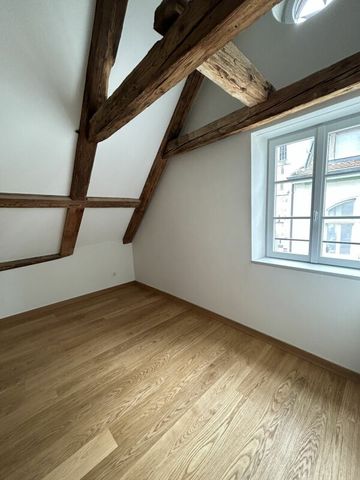 Exklusive 4.5-Zimmer-Dachmaisonette-Wohnung in Bubikerhaus mitten in der Rapperswiler Altstadt - Photo 2