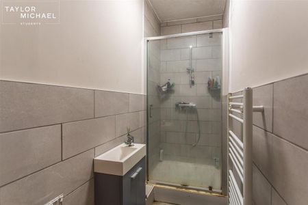 5 bedroom terraced house to rent - Photo 4