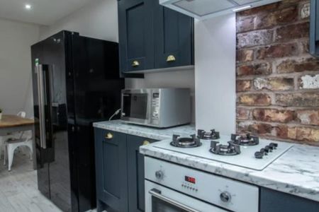 7 bedroom terraced house to rent - Photo 5