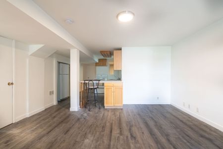 For Lease - 85 Daphne Crescent Unit# Lower, Barrie, Ontario - Photo 2