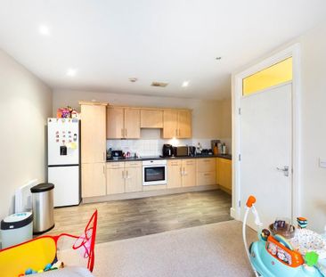 2 bedroom apartment to rent - Photo 6