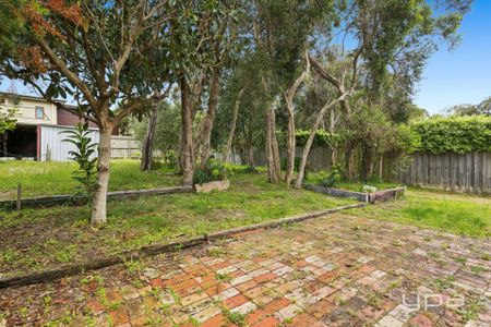 1B Iolanda Street, Rye – Spacious Family Living in a Leafy Location - Photo 4