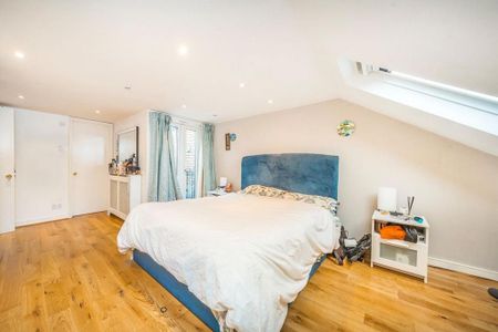 4 bedroom terraced house to rent - Photo 5