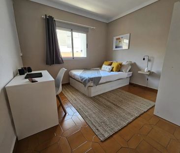 Carrer de Jaca, Valencia, Valencian Community 46010 - Photo 6