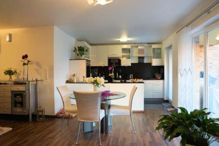 Moderne Erdgeschosswohnung mit Garten in ruhiger Lage - Photo 2