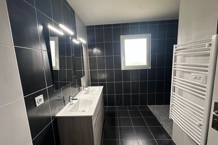 Maison de plain pied T5 - CAYRIECH - Photo 2