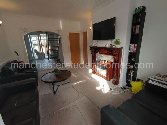 Foxholes Road, Hyde, SK14 5AP - Photo 1