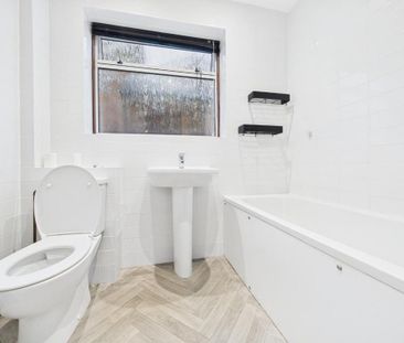 3 bedroom detached bungalow to rent - Photo 6