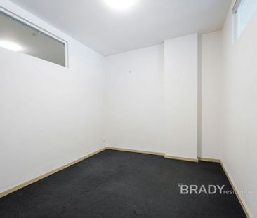 905/270 King Street, Melbourne - Photo 5