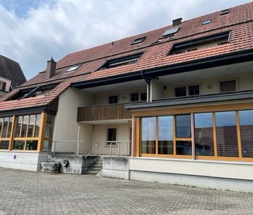 "Charmante 3.5 Zimmerwohnung mit Wintergarten zu vermieten" - Photo 2
