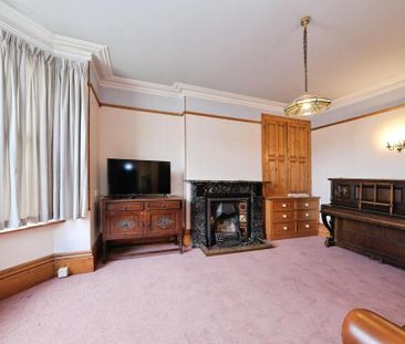 3 bedroom end of terrace house to rent - Photo 4
