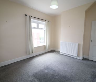 2 Bedroom Mid Terraced House To Rent - Photo 6
