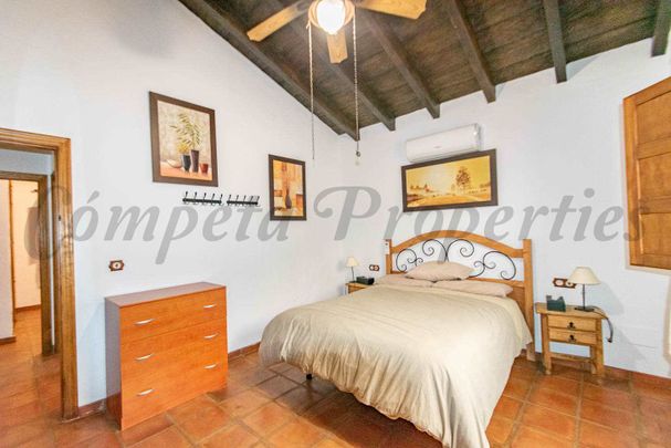 Country Property in Cómpeta, Andalucia, Natural Park of the Sierras Tejeda and Almijara - Photo 1