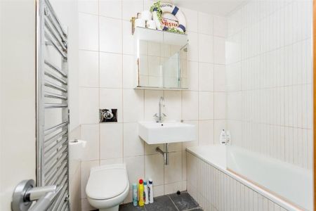 1 Bed Flat, Prince Of Wales Passage, NW1 - Photo 2