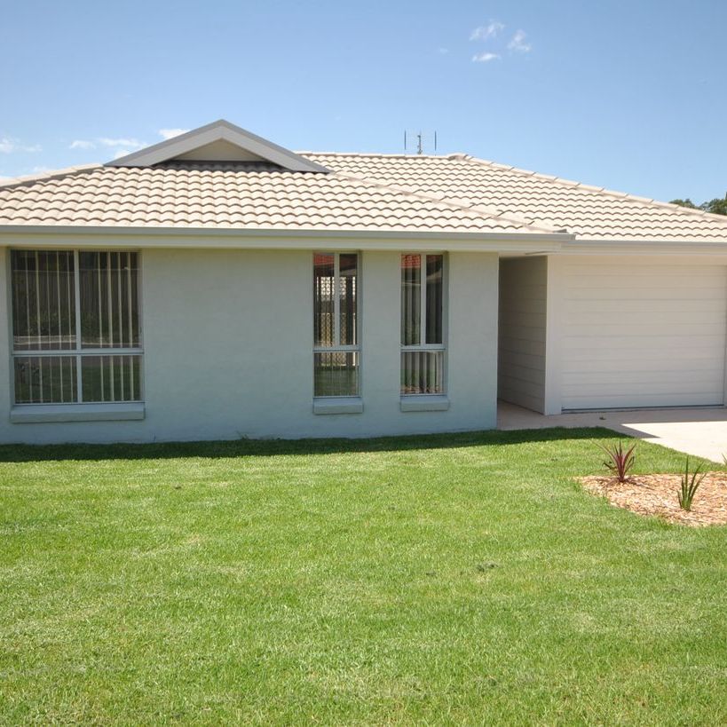 6 ALPINA PLACE, South Nowra, NSW 2541 - Photo 1