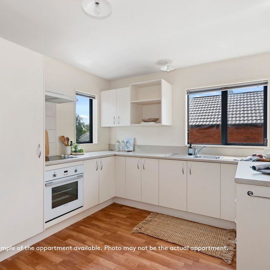 Sunny One Bedroom Apartment in Richmond - Photo 1