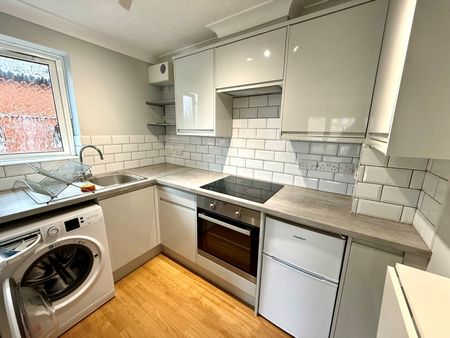 1 bedroom apartment to rent - Photo 3